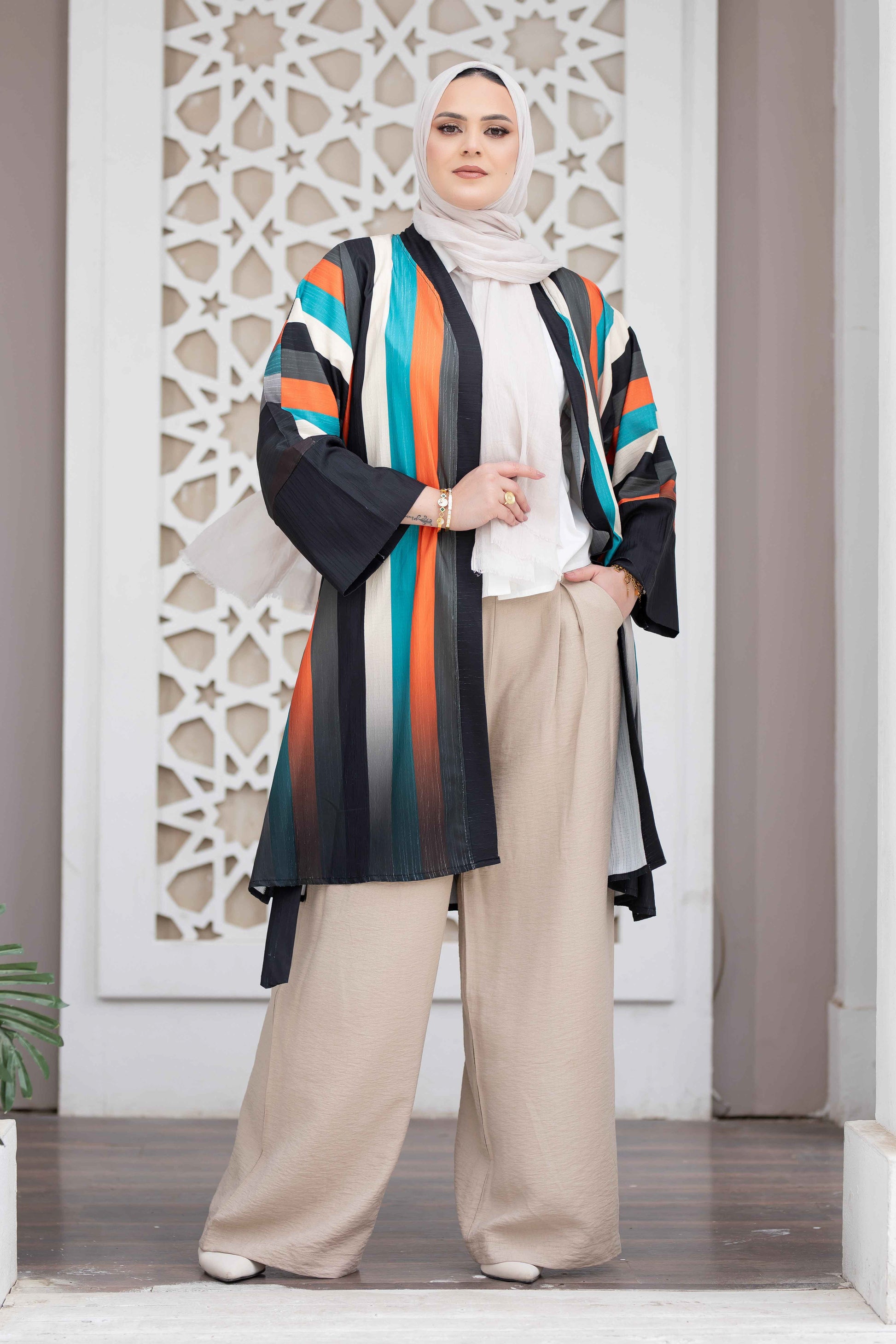 Short kimono with vibrant digital print and color block design