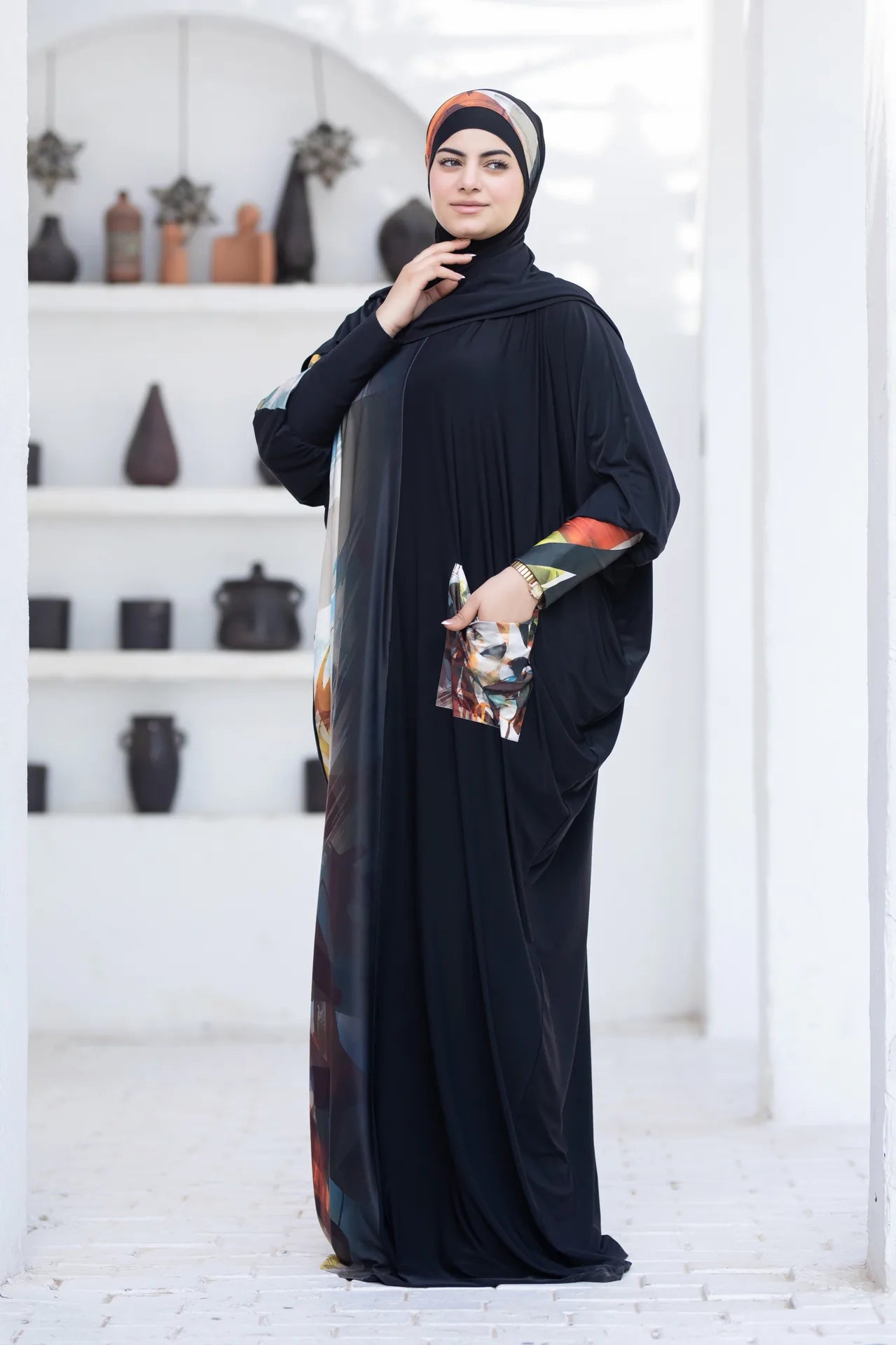 Front view of artistic isdal showcasing strong color contrasts and flow
