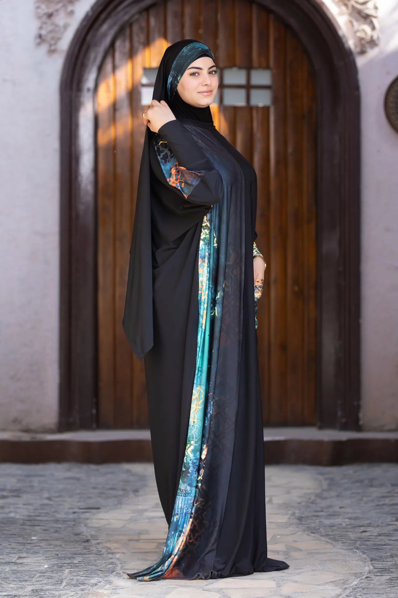 Timeless modest isdal suitable for everyday wear with serene elegance
