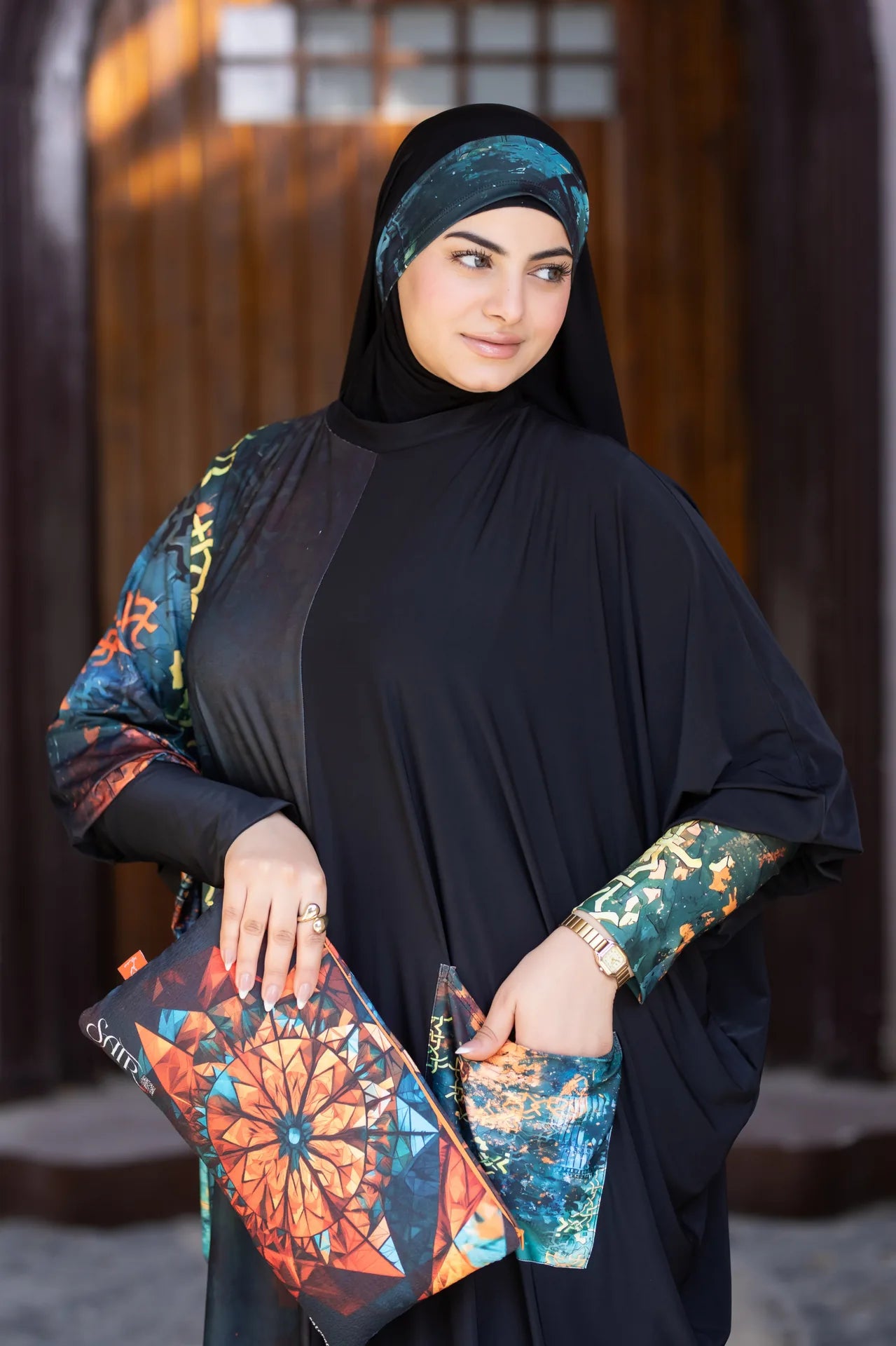 Elegant isdal featuring relaxed fit and refined flowing details
