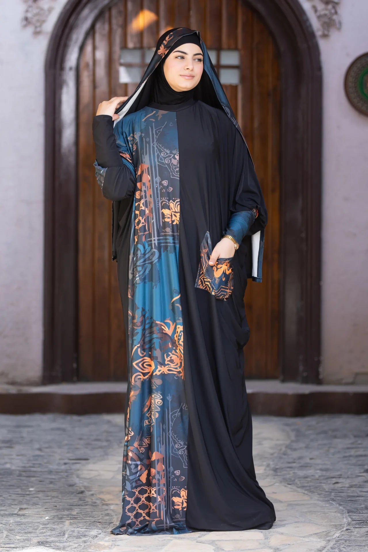 Soft elegant isdal featuring subtle patterned details and calm flow
