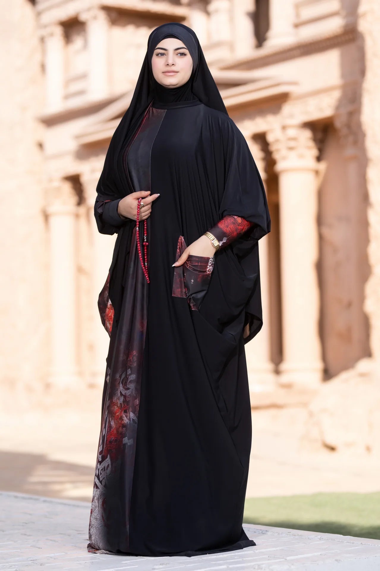 Side view of flowing isdal highlighting unique design and relaxed fit
