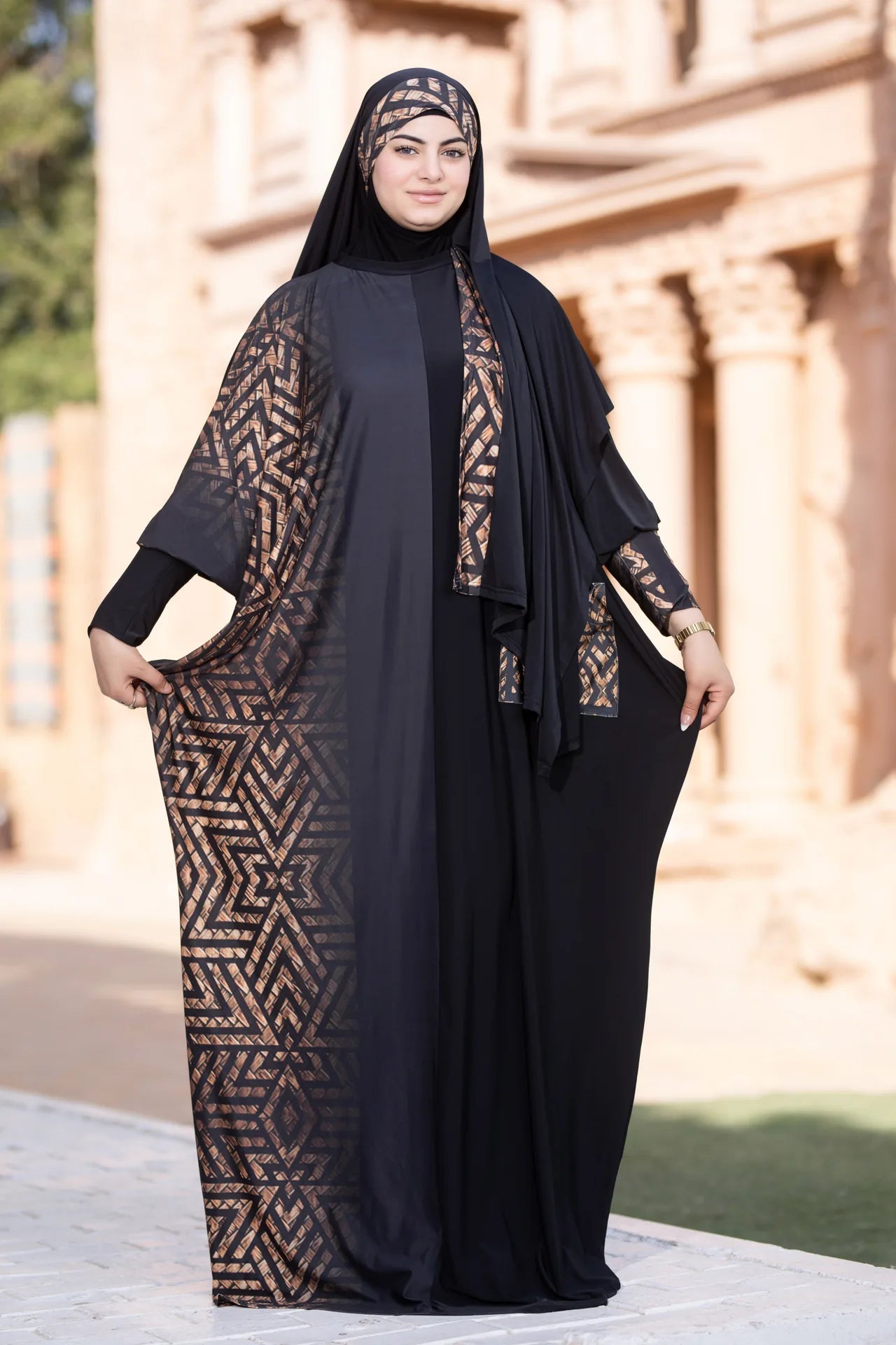 Soft and modest Leen outfit designed for daily elegance