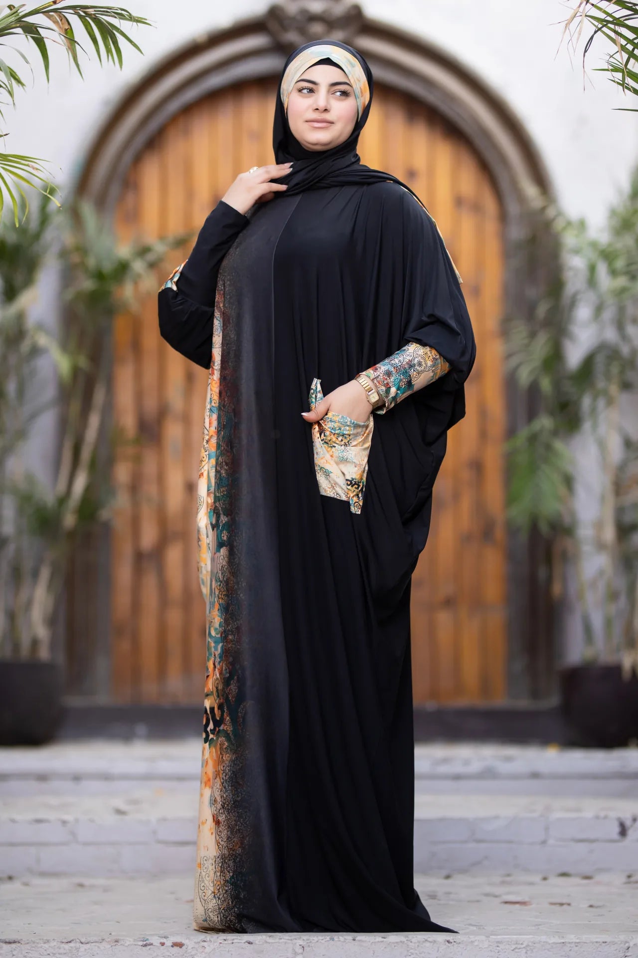 Flowing isdal in motion showing natural drape and comfortable design
