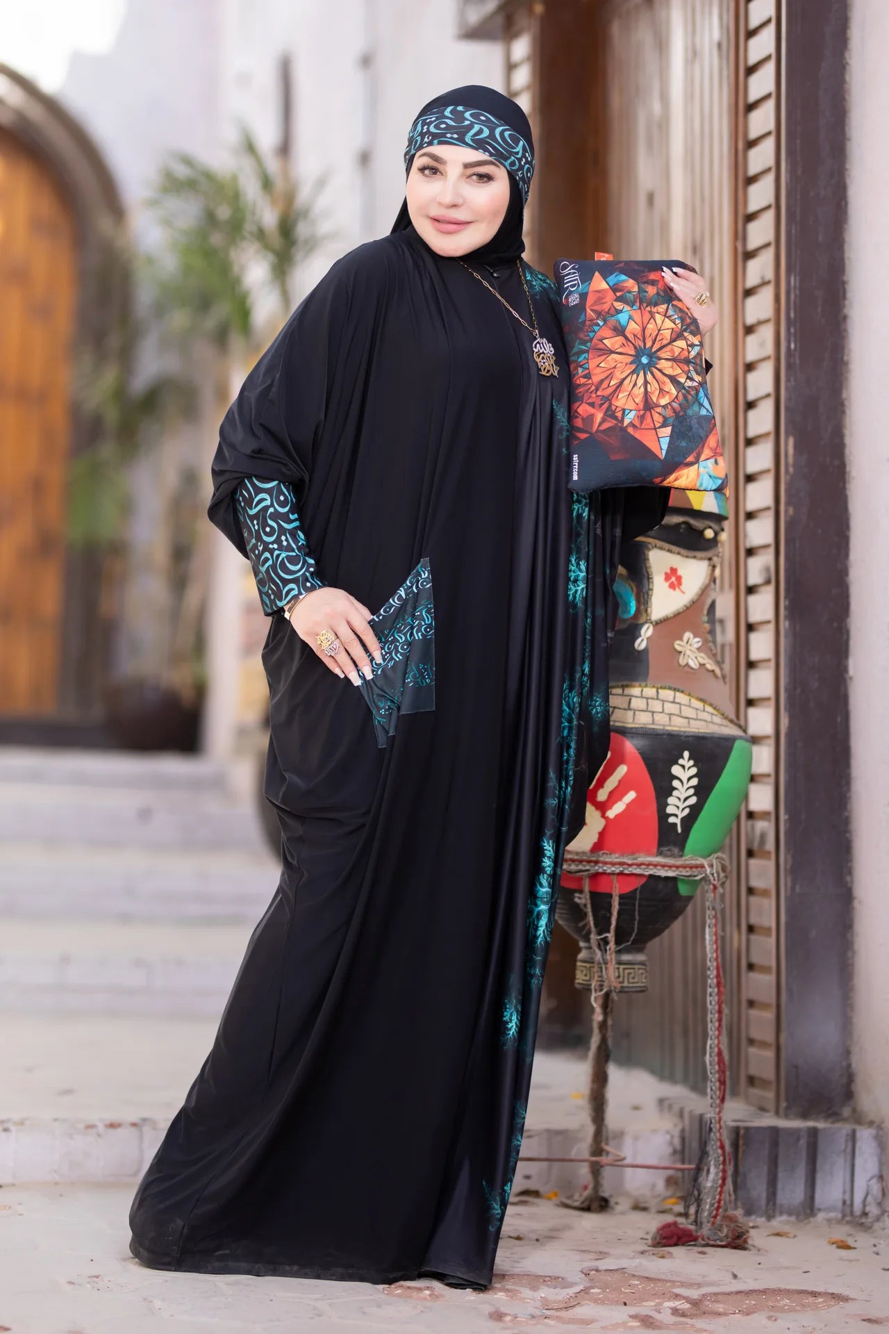 Close-up of isdal subtle artistic detailing with minimalist touch
