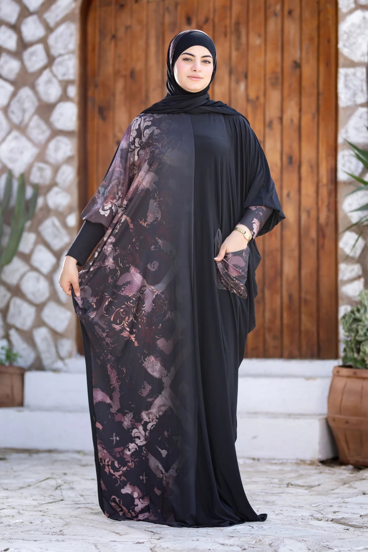 Front view of graceful isdal with delicate details and calm flow
